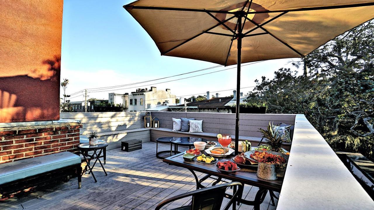 Sprawling Penthouse With Rooftop Deck Blocks From The River Savannah Eksteriør billede