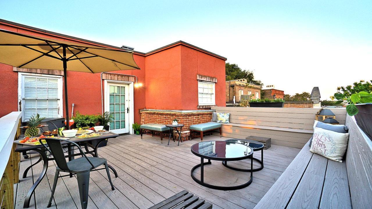 Sprawling Penthouse With Rooftop Deck Blocks From The River Savannah Eksteriør billede